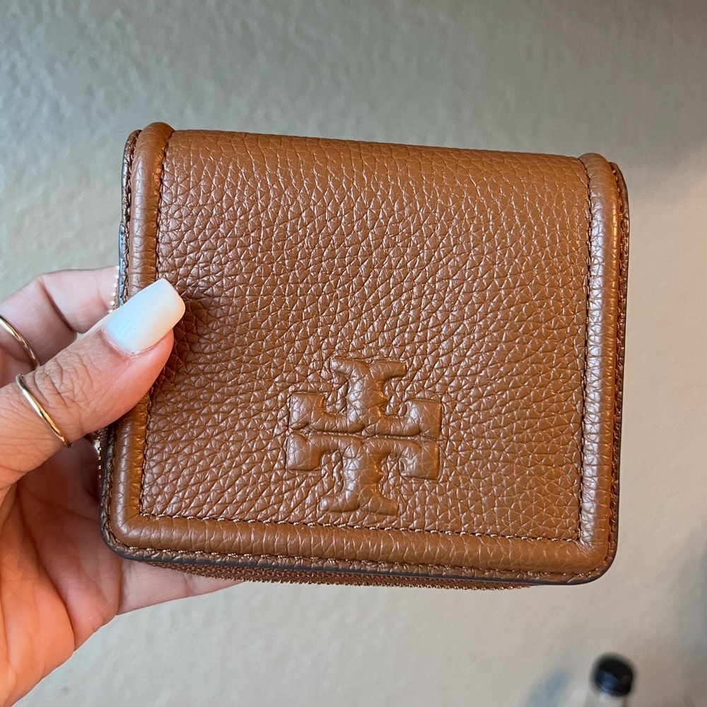 NWT Tory Burch Thea BiFold Wallet